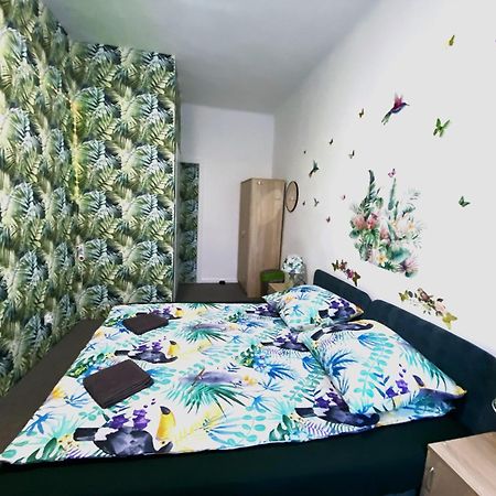 Jungle Rooms Gdańsk Exteriör bild